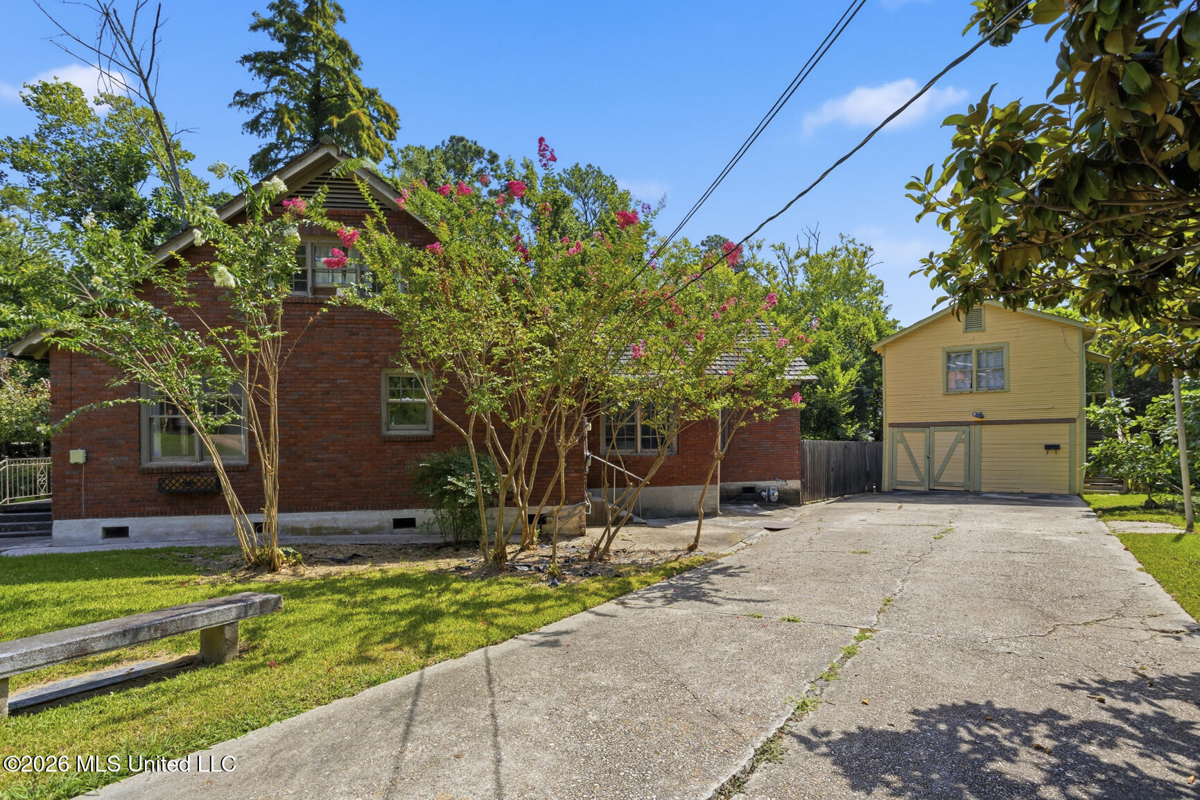 1206 Monroe Street Property Photo 3