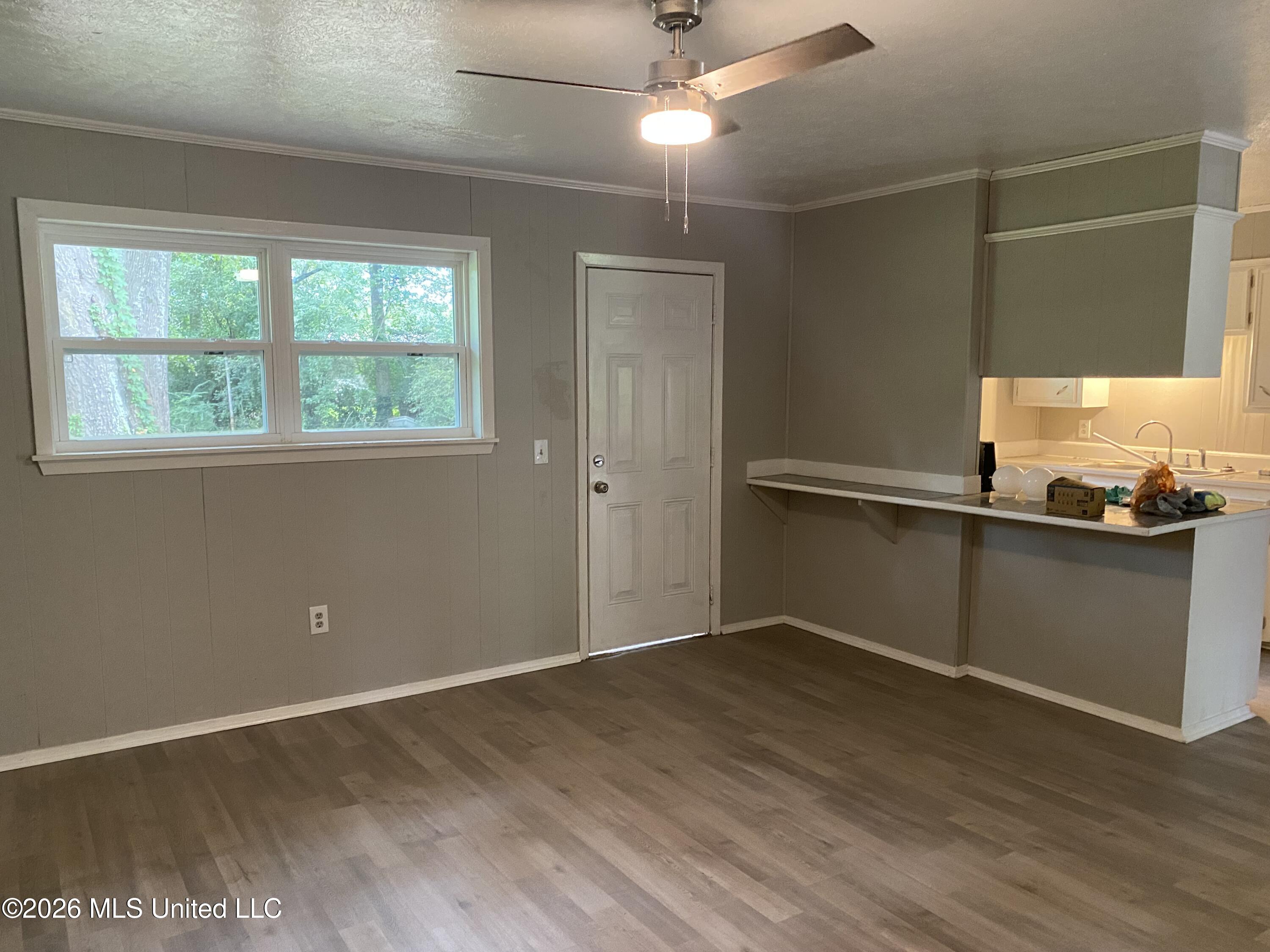 381 James Garfield Circle Property Photo 3