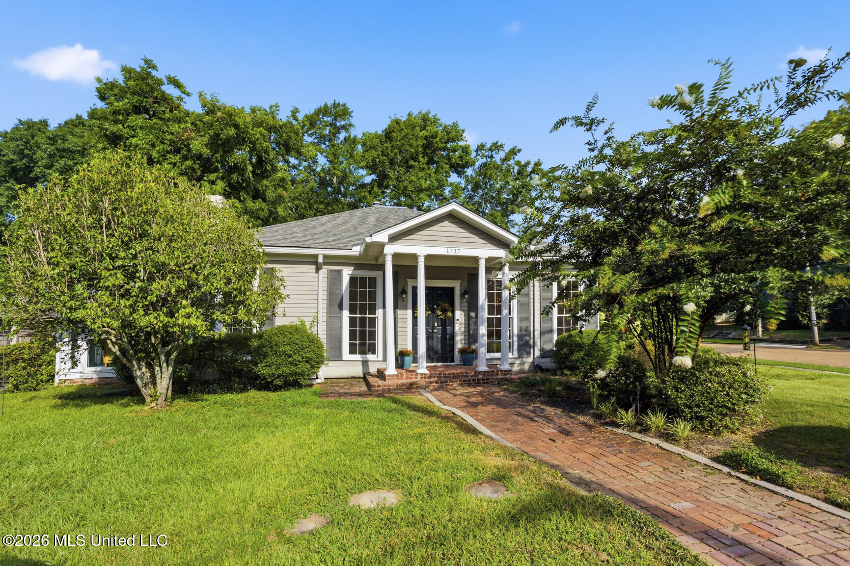 1717 Edgewood Street Property Photo 1
