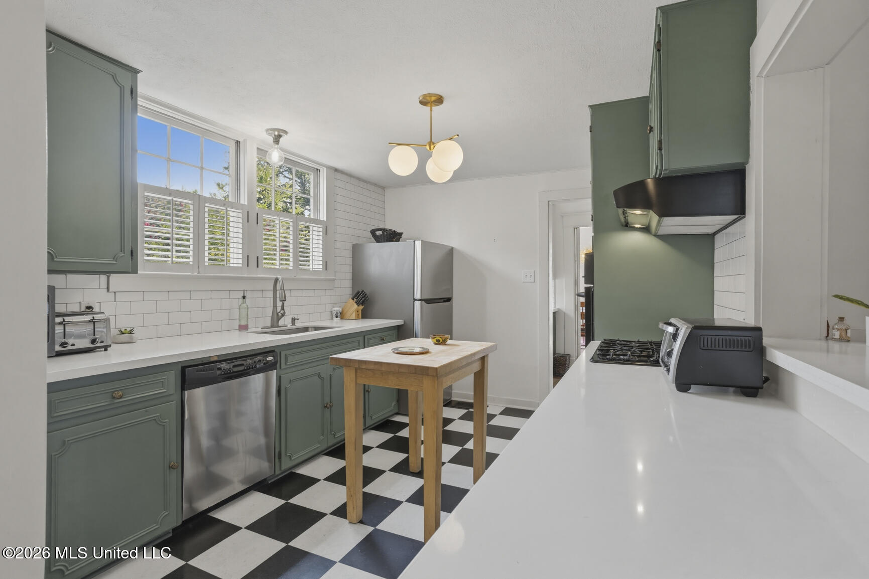 1717 Edgewood Street Property Photo 6