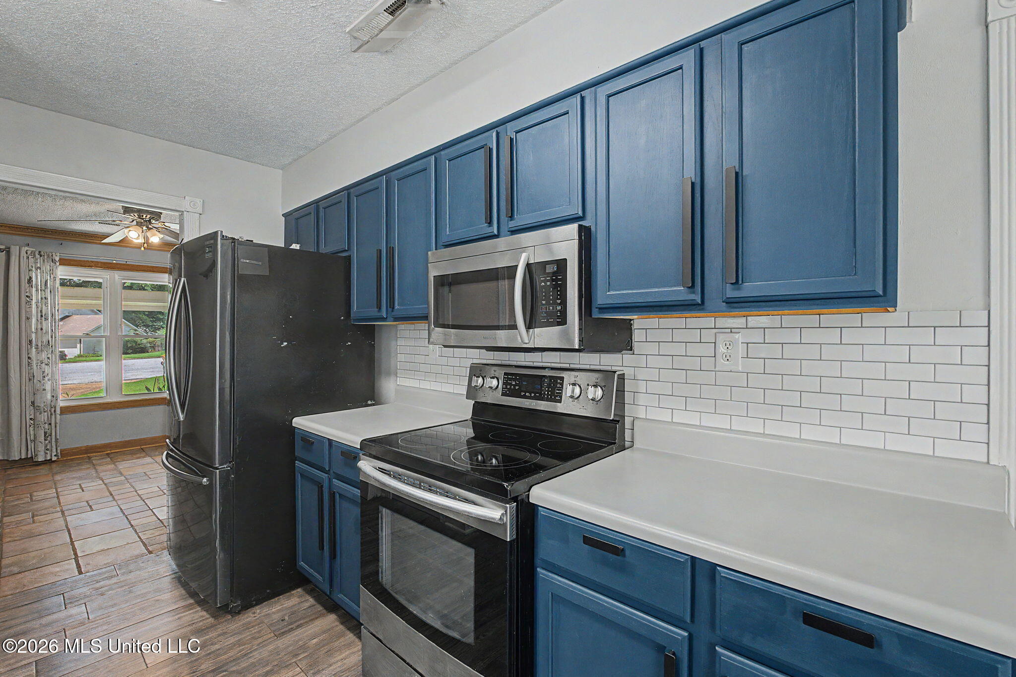 7106 Maplewood Cove Property Photo 18