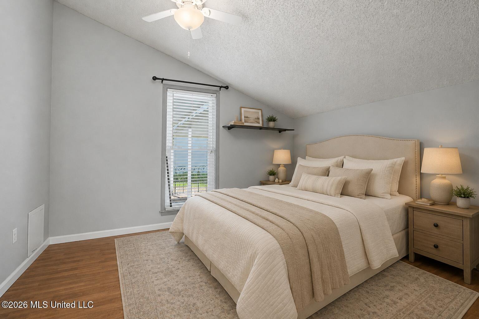 7106 Maplewood Cove Property Photo 26