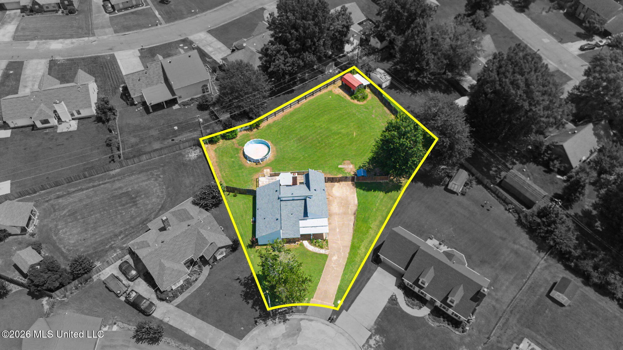 7106 Maplewood Cove Property Photo 30