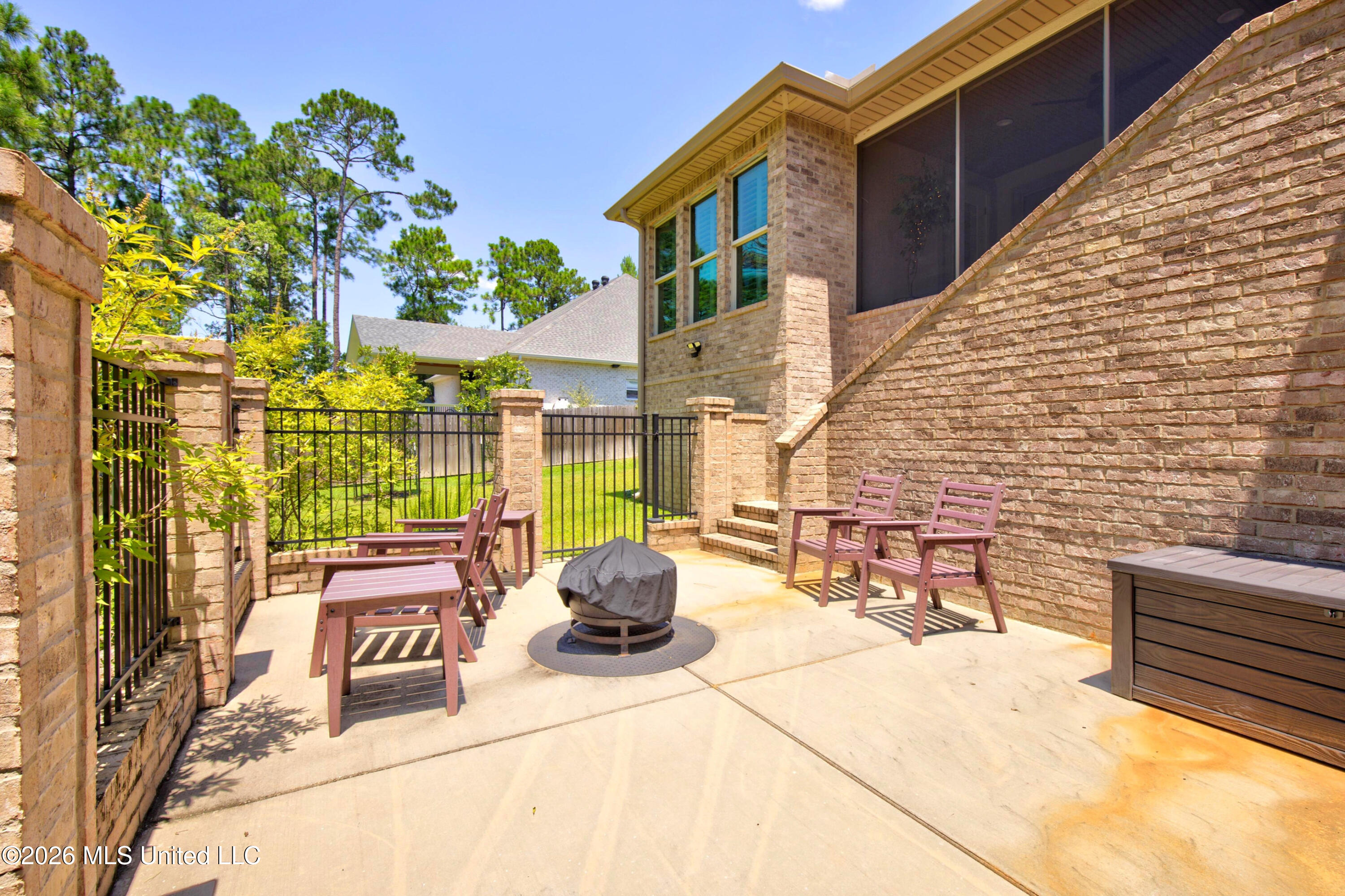 7523 Crooked Stick Drive Property Photo 44
