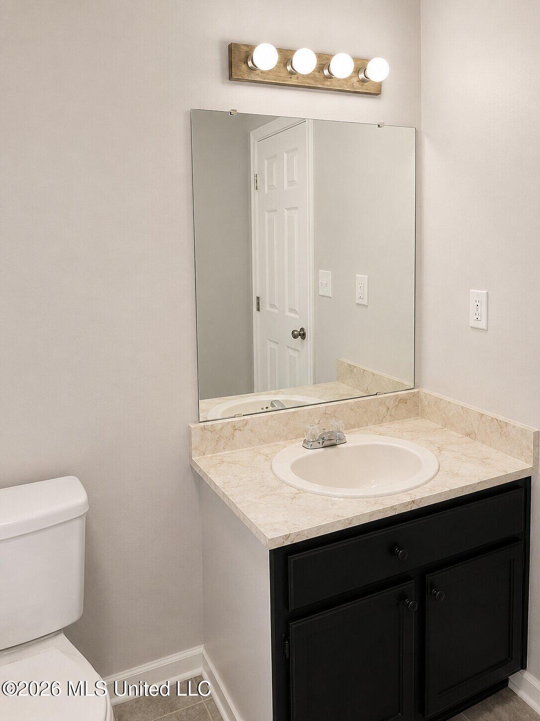 101 W 10th Street Property Photo 17