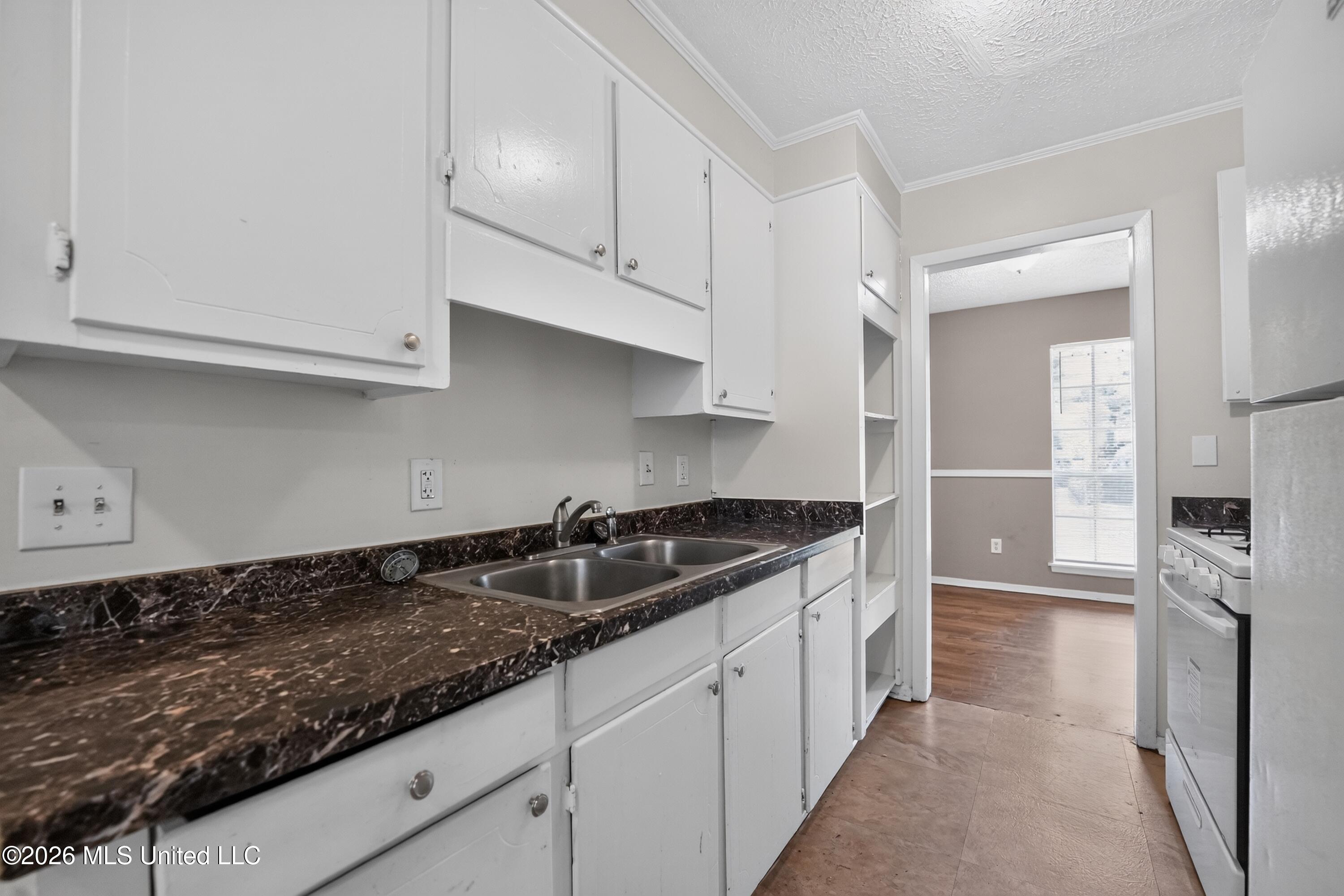 6558 Van Buren Road Property Photo 12