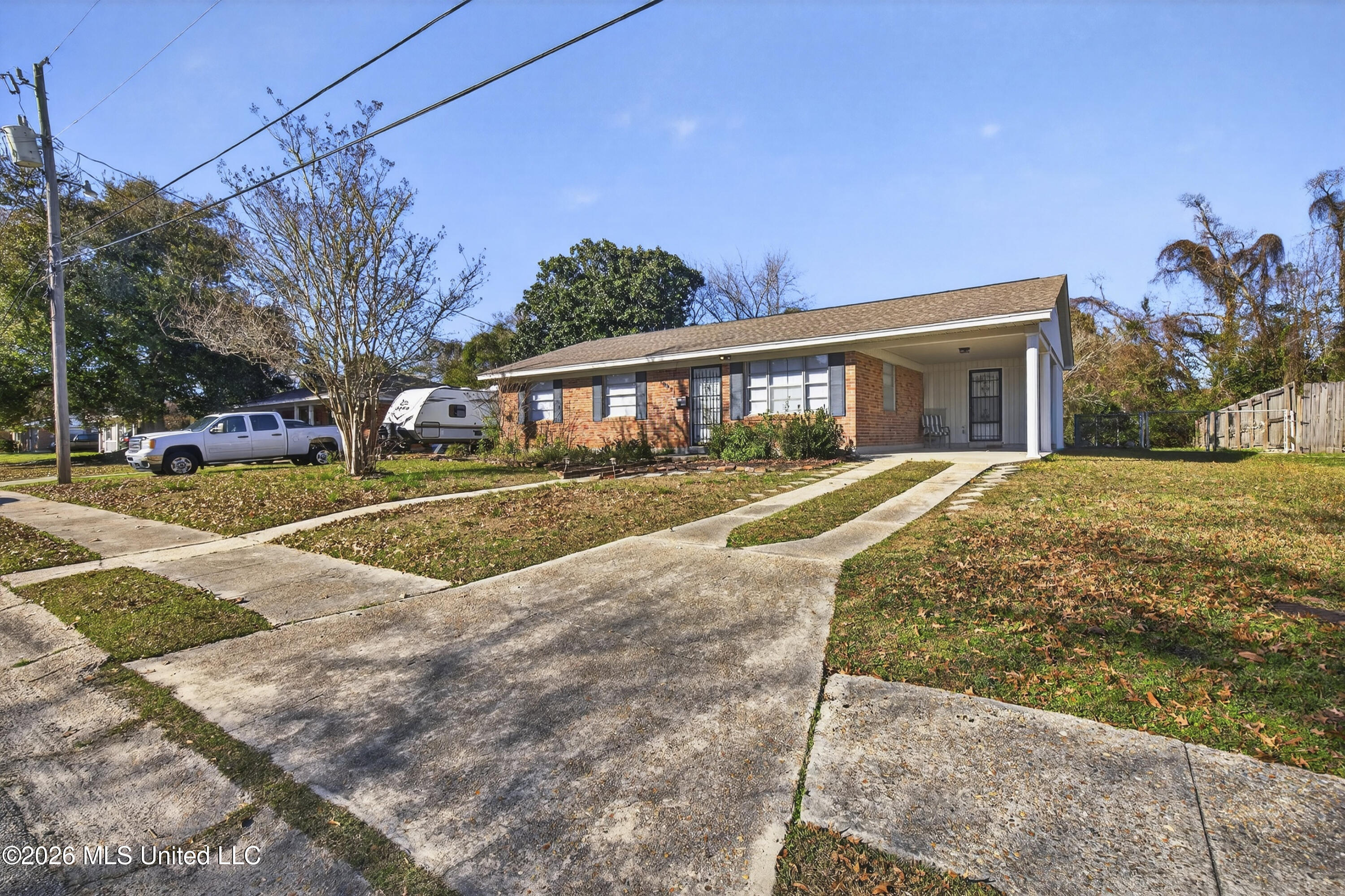 2209 North Street Property Photo 2