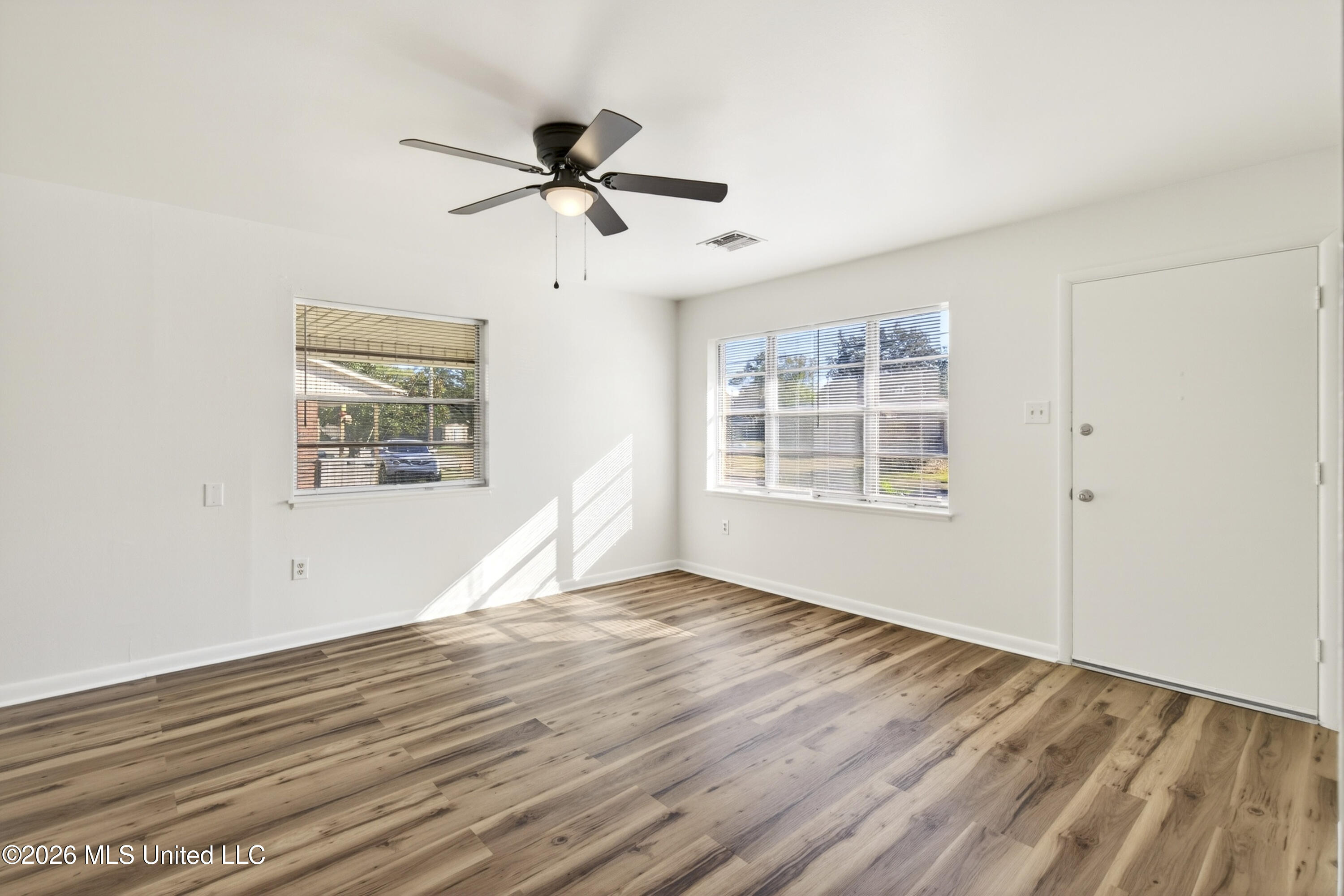2209 North Street Property Photo 5