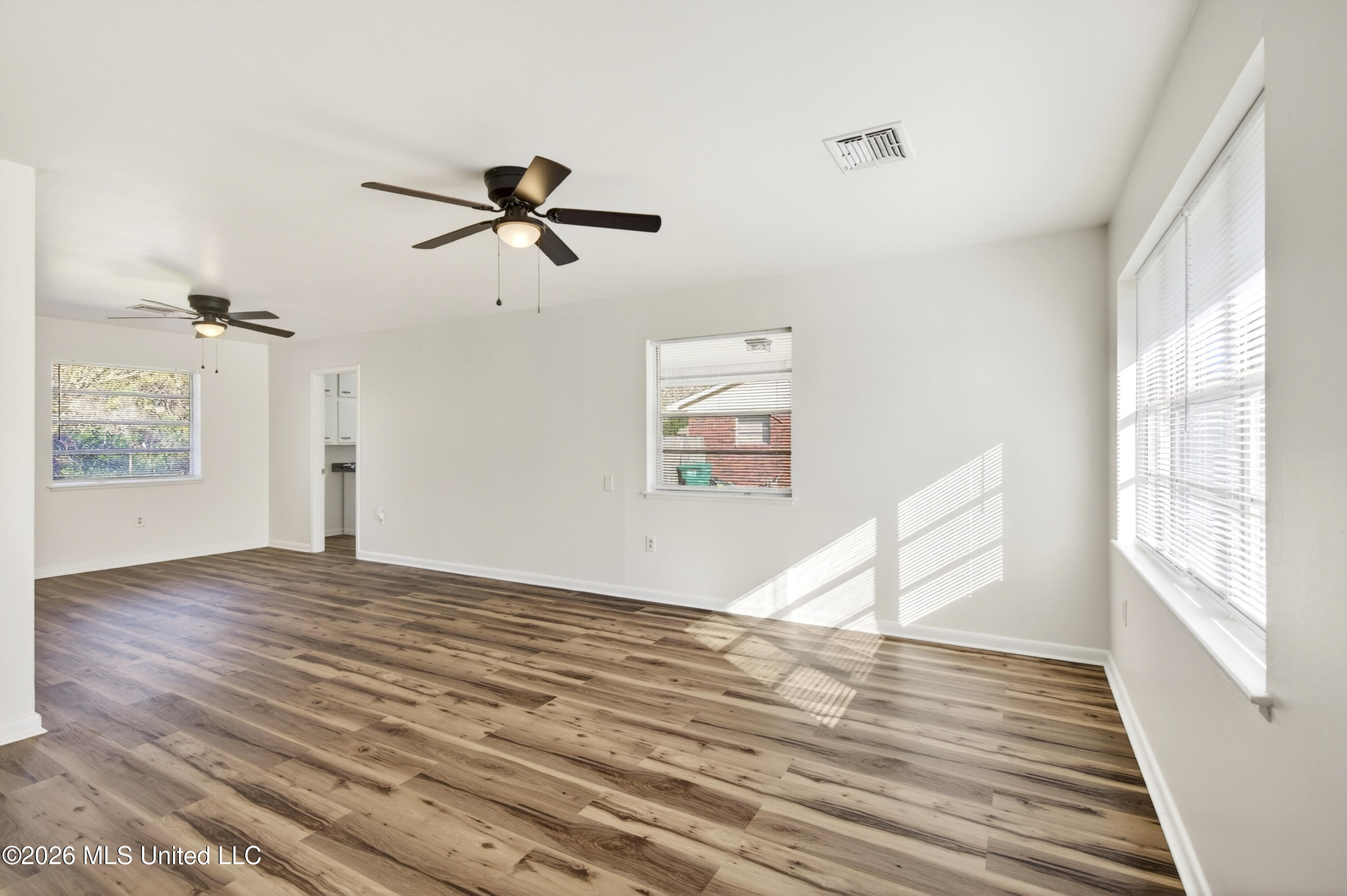 2209 North Street Property Photo 9