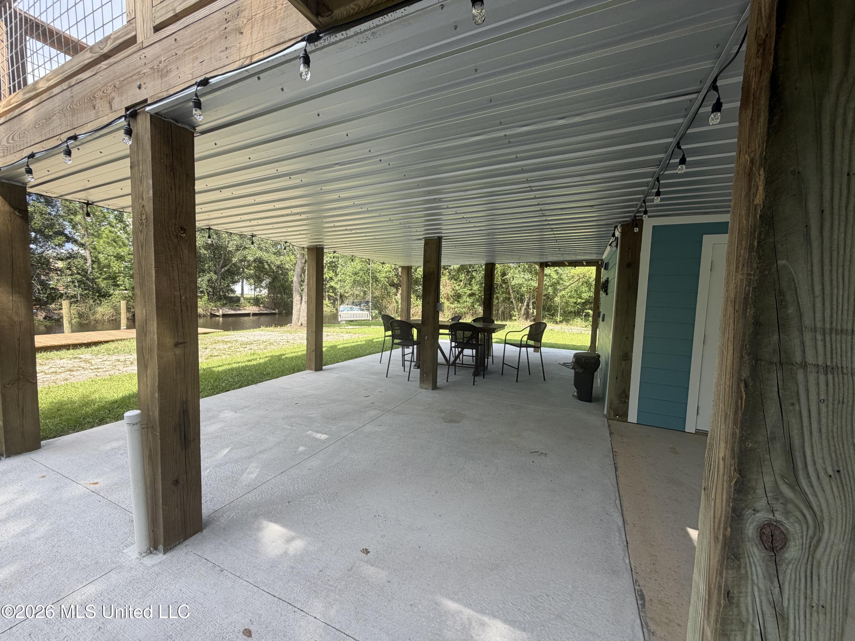 4060 Cardinal Street Property Photo 21