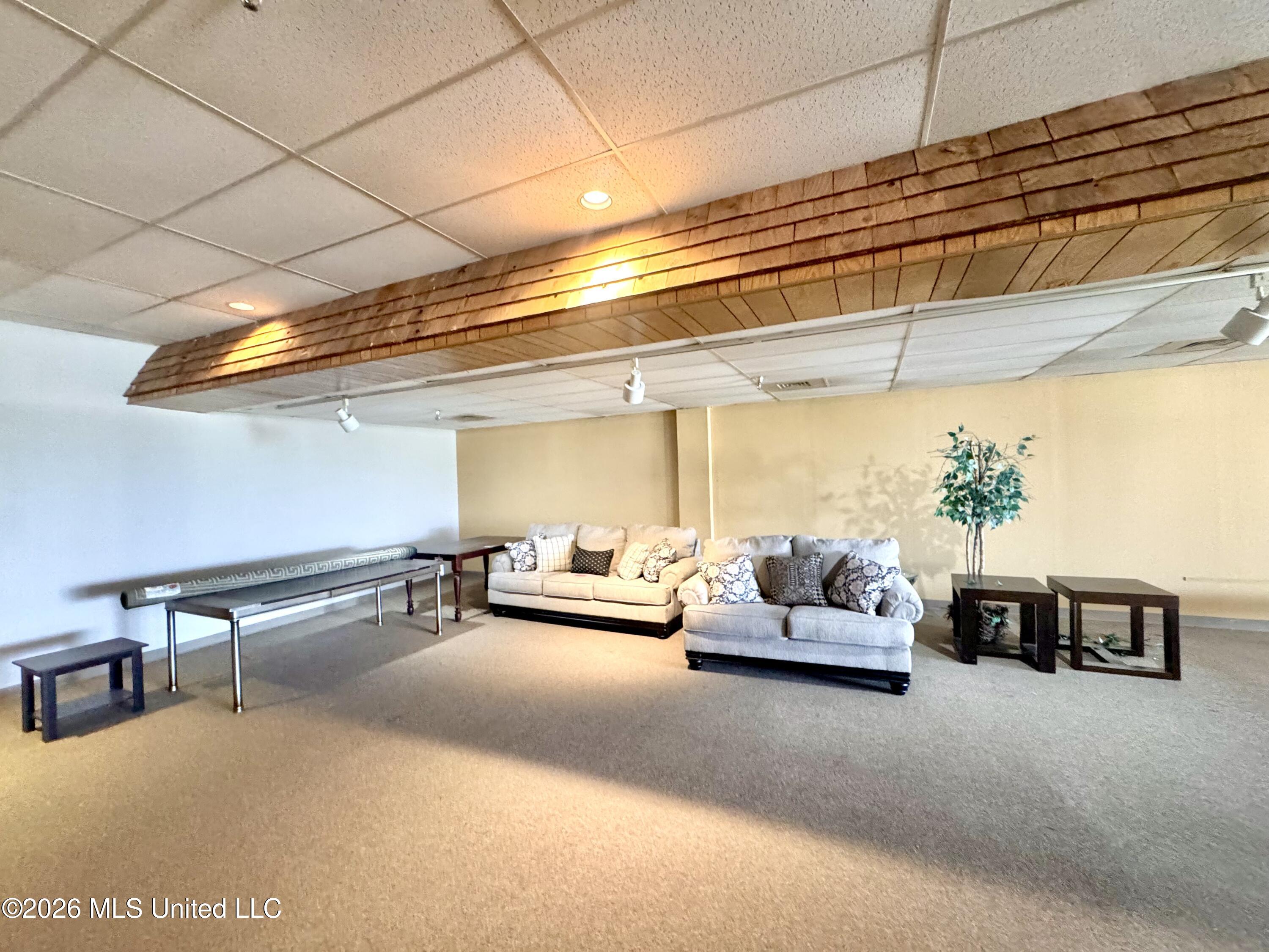 701 S State Street Property Photo 15