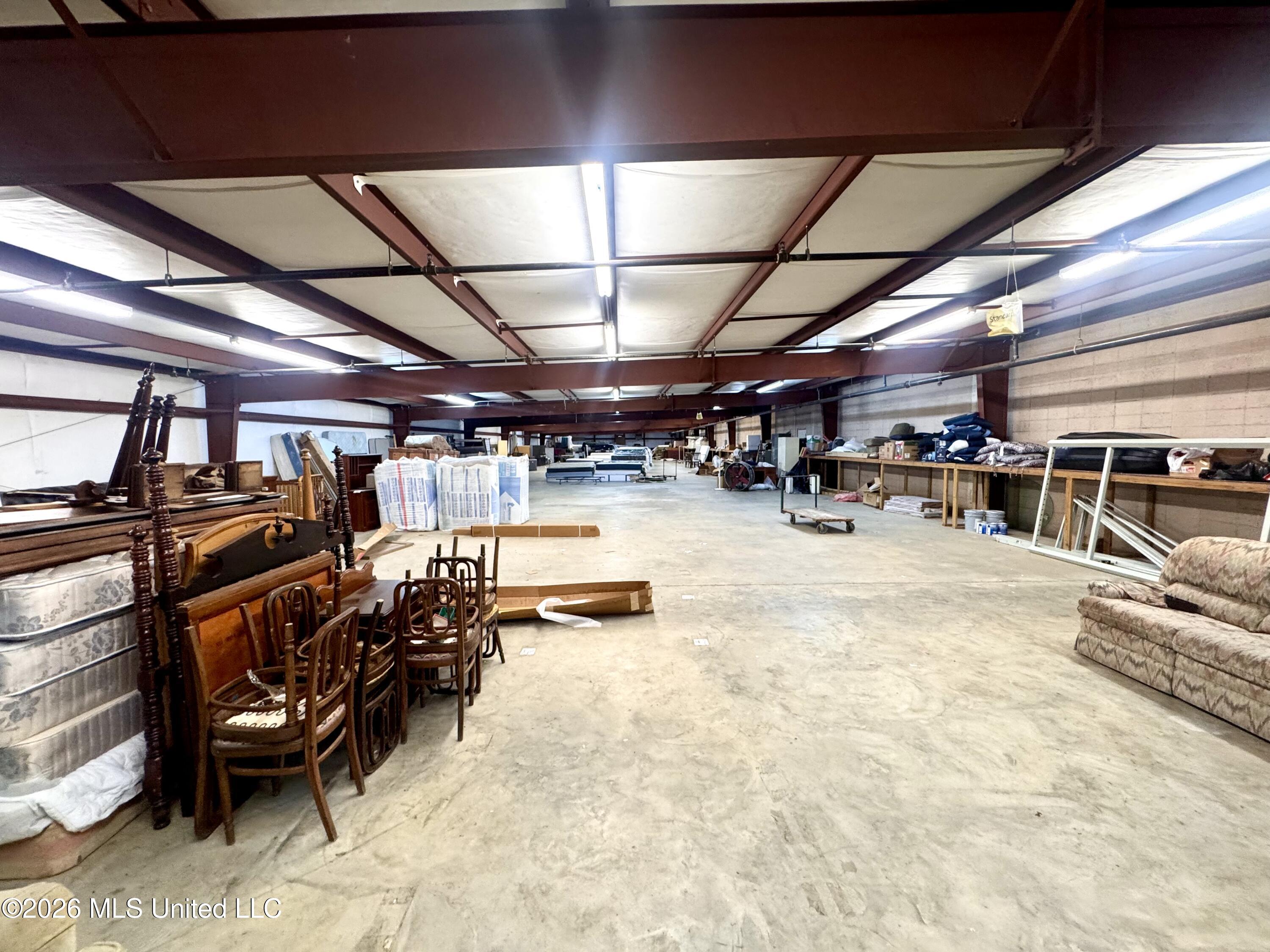 701 S State Street Property Photo 16