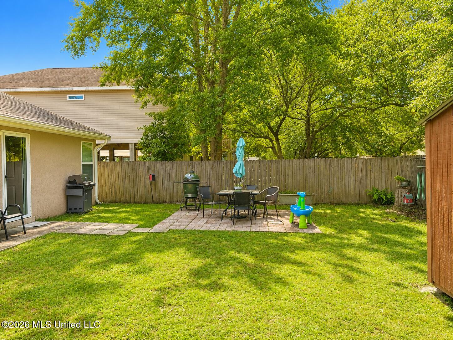 6195 W Forrest Street Property Photo 6