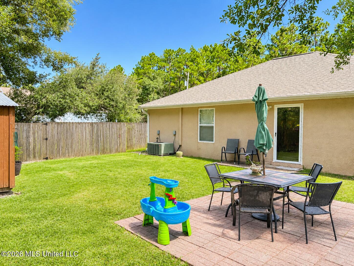 6195 W Forrest Street Property Photo 7