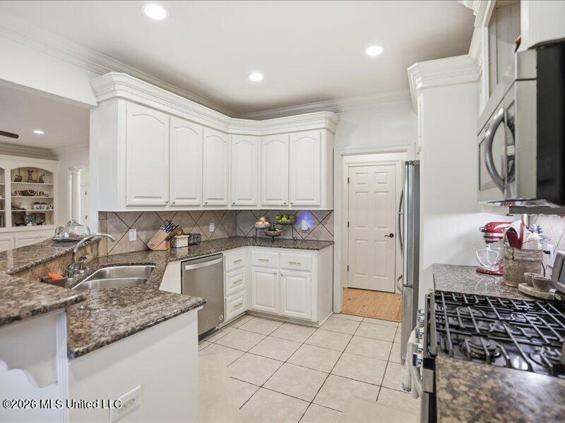 202 Fairway Lane Property Photo 13