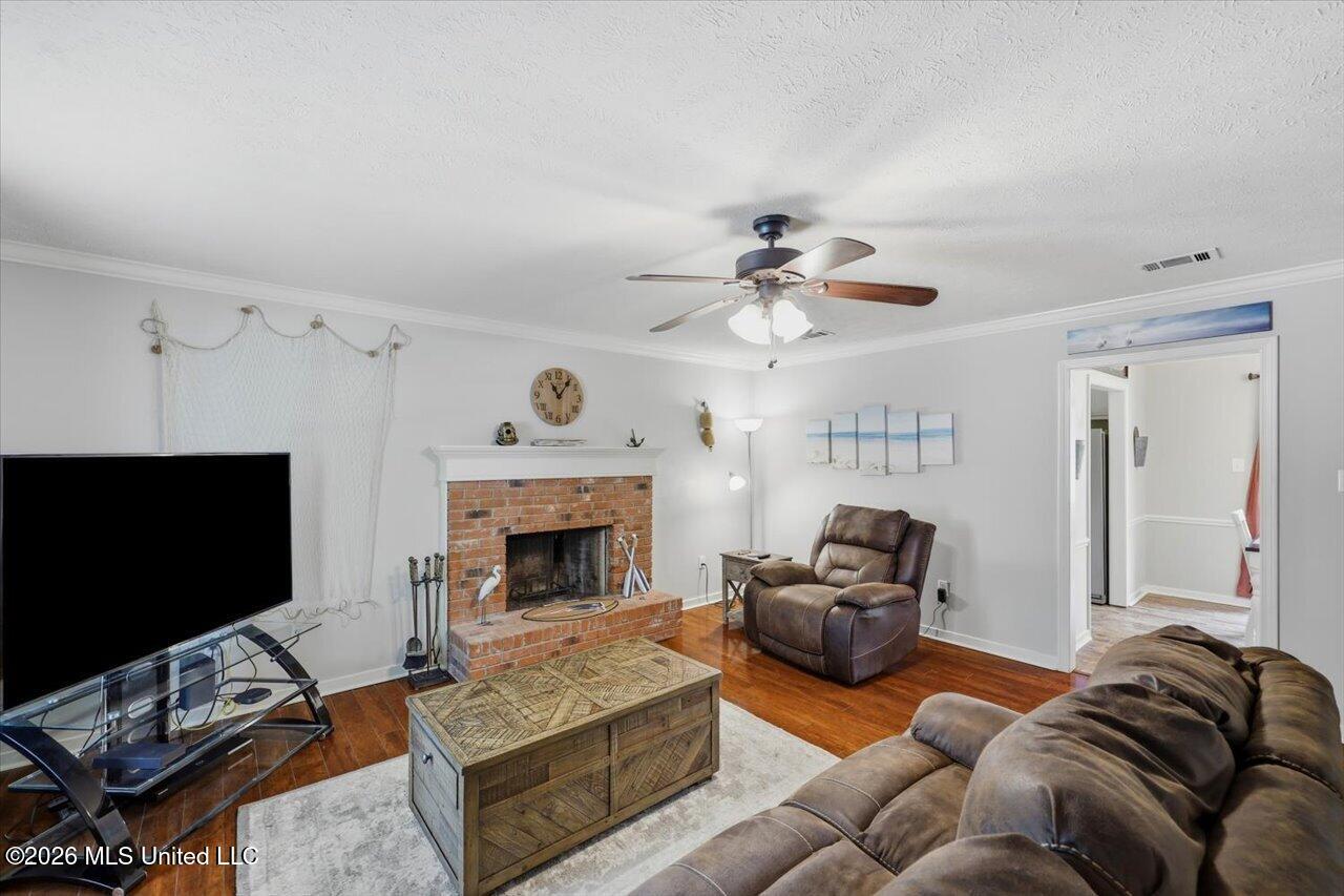 336 Brookwoods Drive Property Photo 4