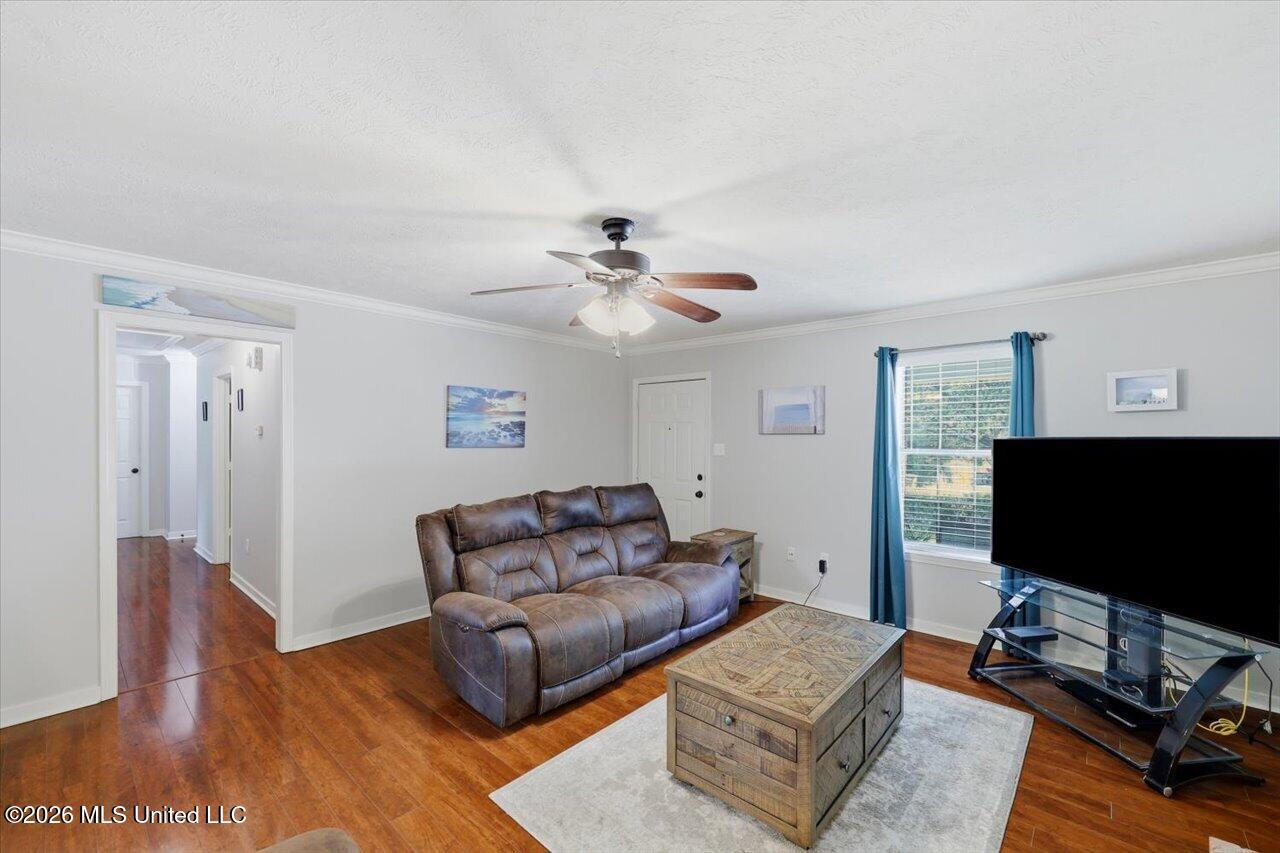 336 Brookwoods Drive Property Photo 6