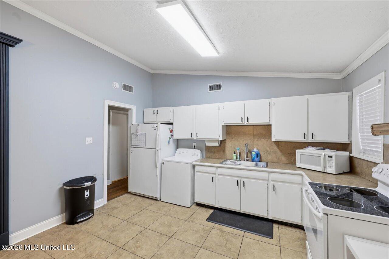502 W Lakeview Circle Property Photo 7