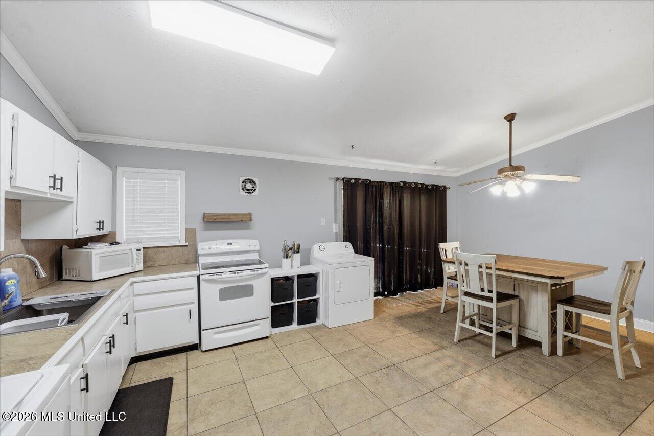 502 W Lakeview Circle Property Photo 8