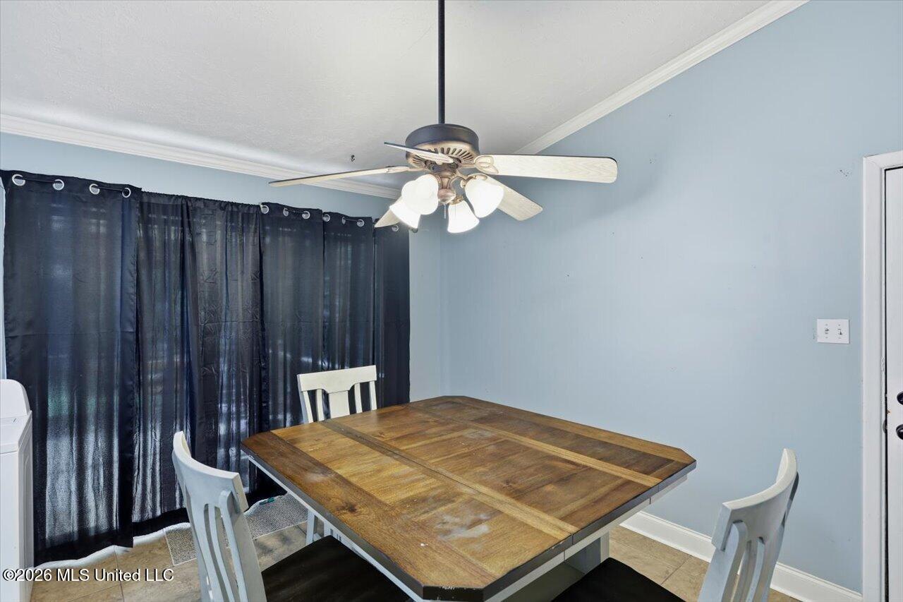 502 W Lakeview Circle Property Photo 10