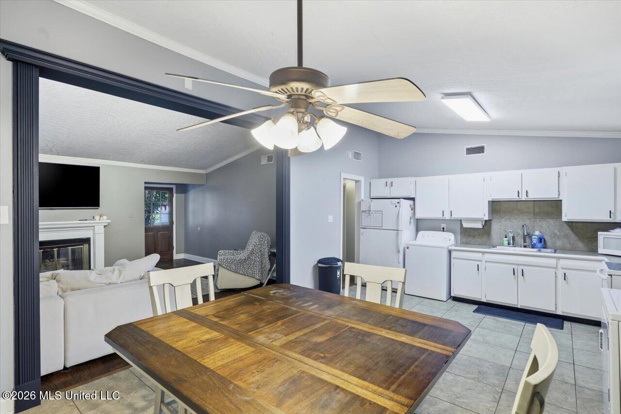 502 W Lakeview Circle Property Photo 11