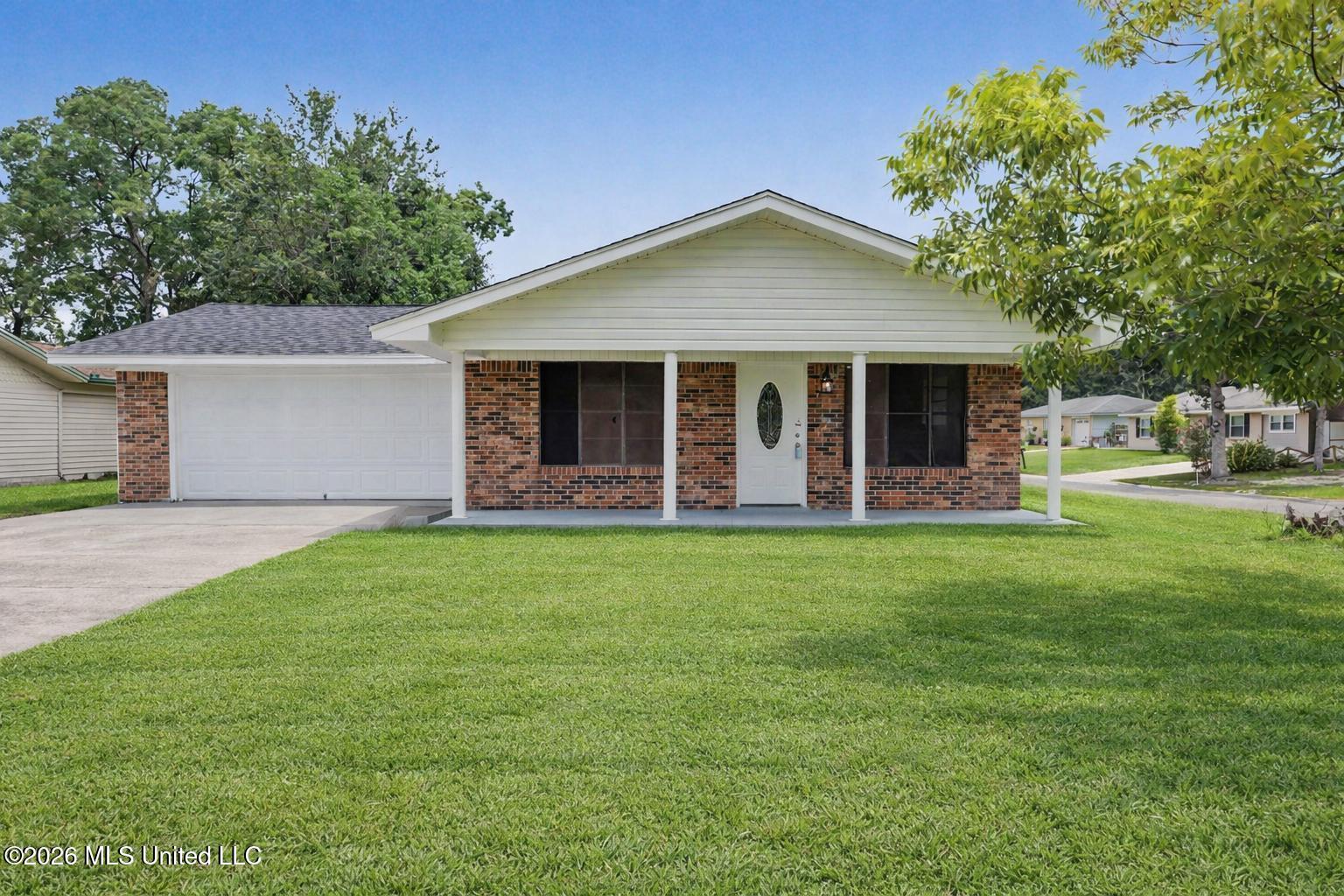 1 Oxford Drive Property Photo 1
