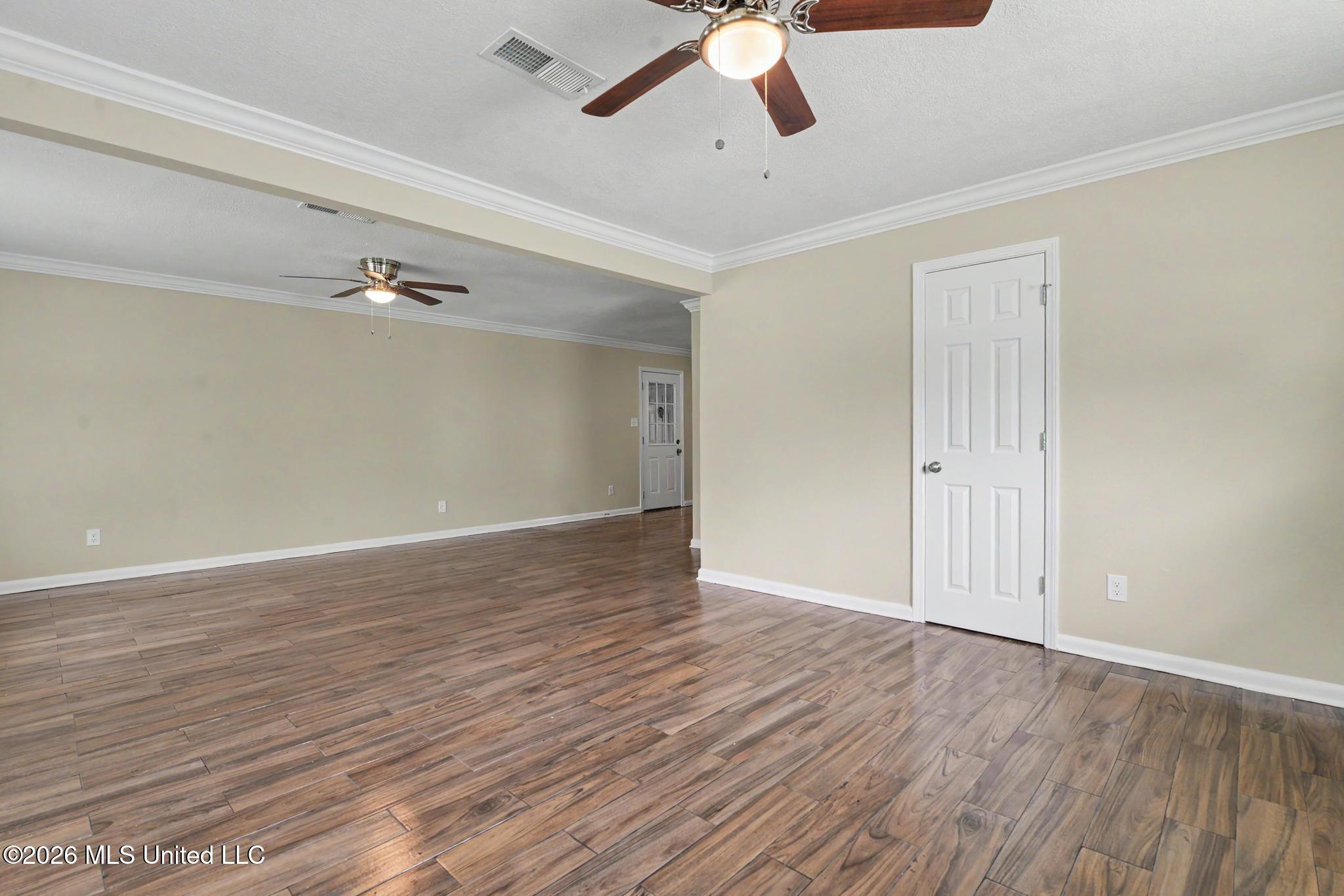 1 Oxford Drive Property Photo 5