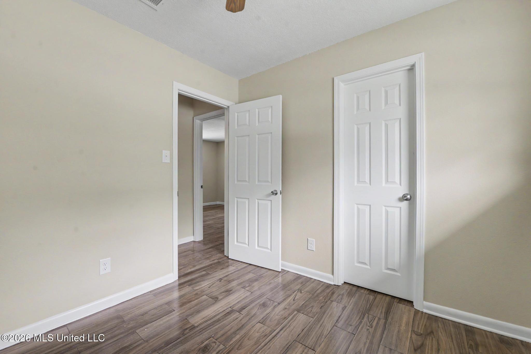 1 Oxford Drive Property Photo 14