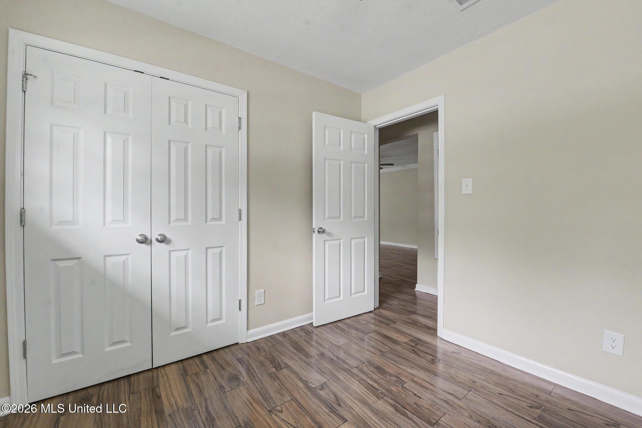 1 Oxford Drive Property Photo 16