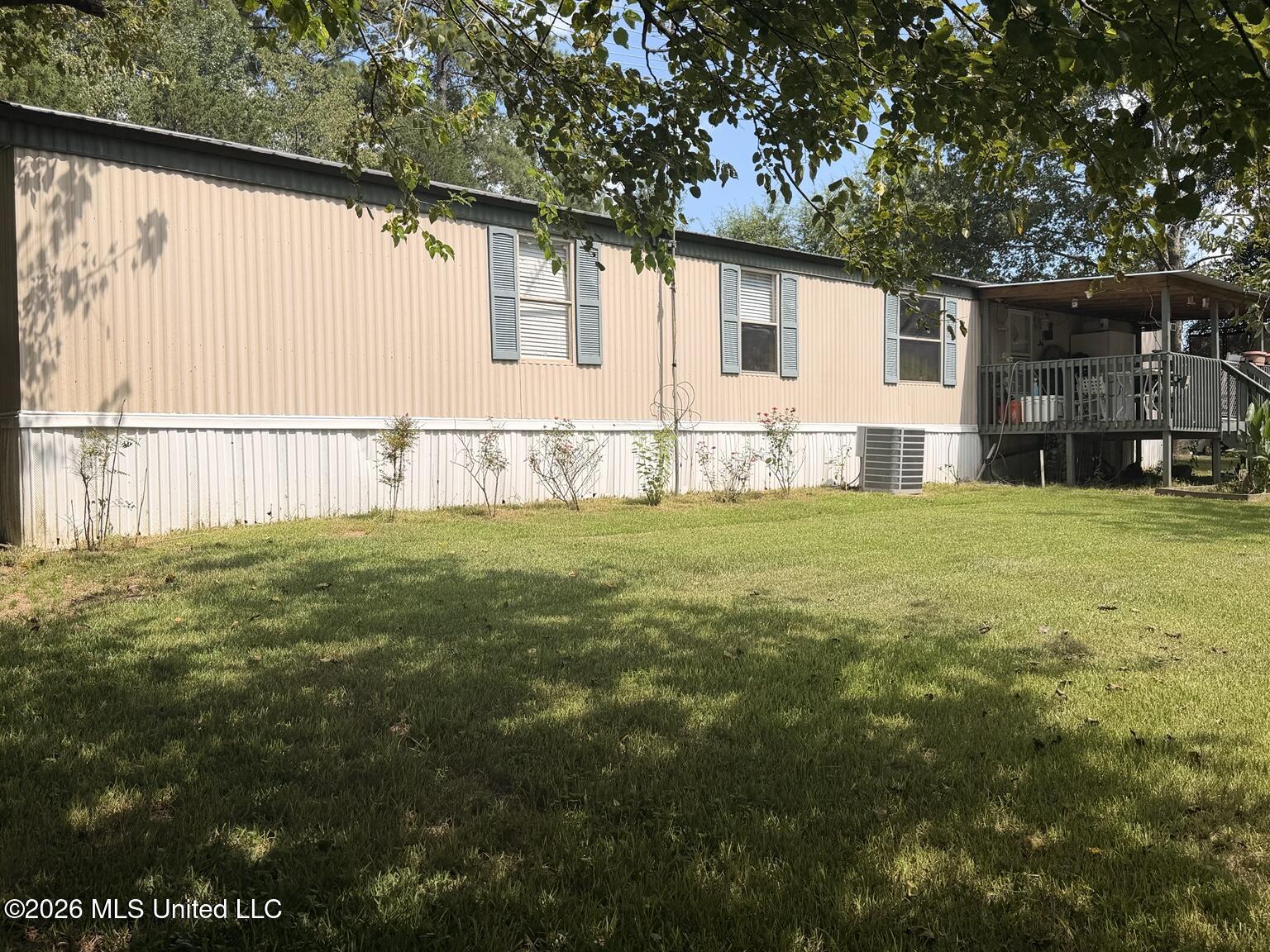 13 Douglas Circle Property Photo 5