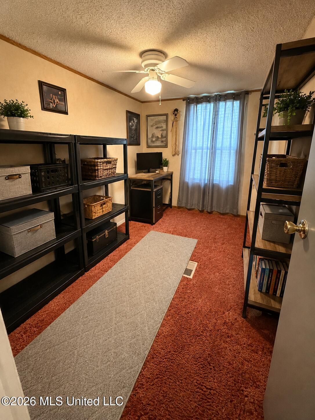 13 Douglas Circle Property Photo 11