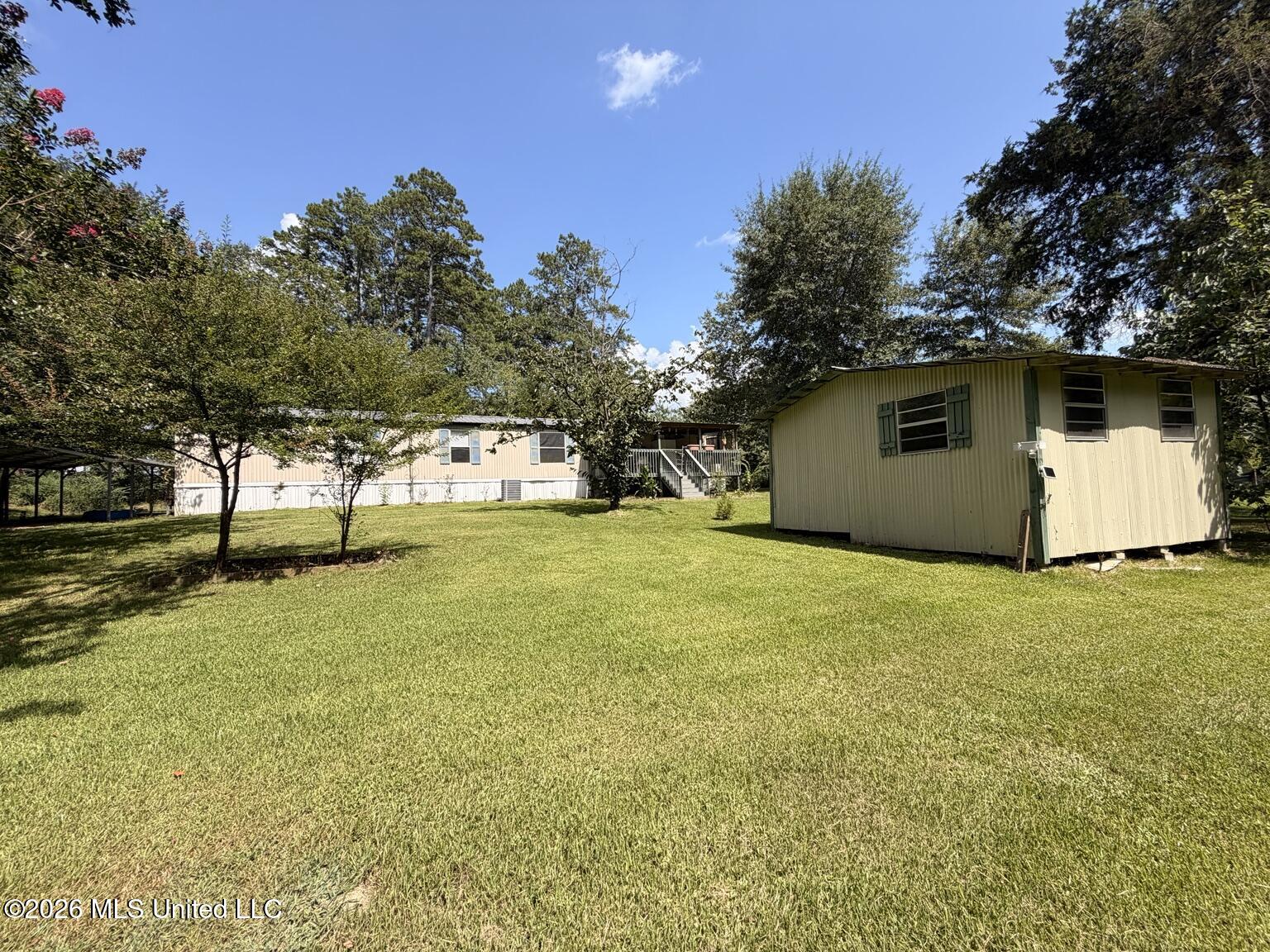 13 Douglas Circle Property Photo 15