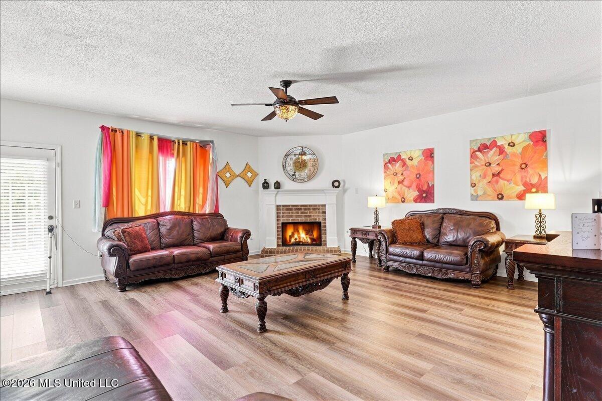 5932 Richard Place Drive Property Photo 6