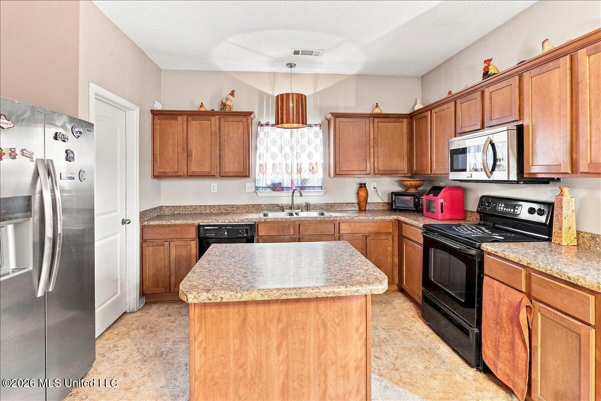 5932 Richard Place Drive Property Photo 13