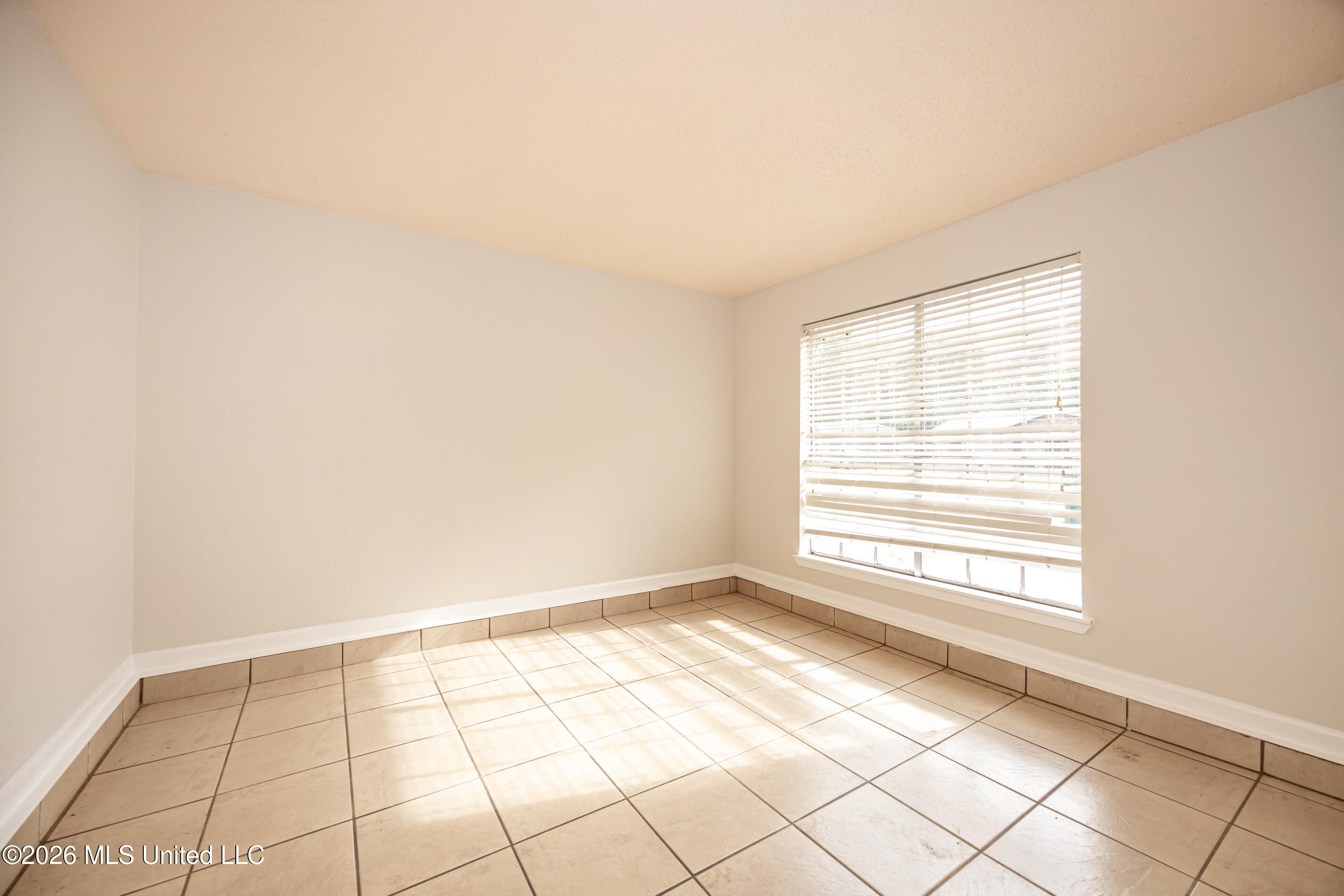 2840 Gardendale Avenue Property Photo 18