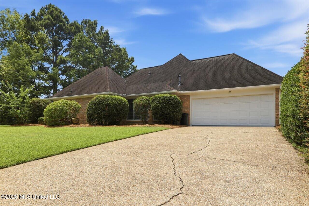 118 Parkside Drive Property Photo 4