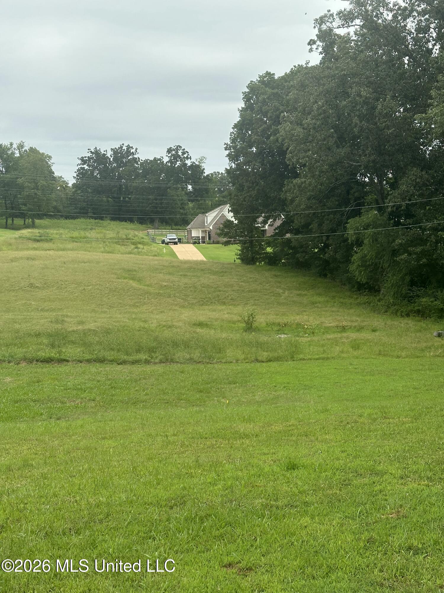 Landen Circle Property Photo 2
