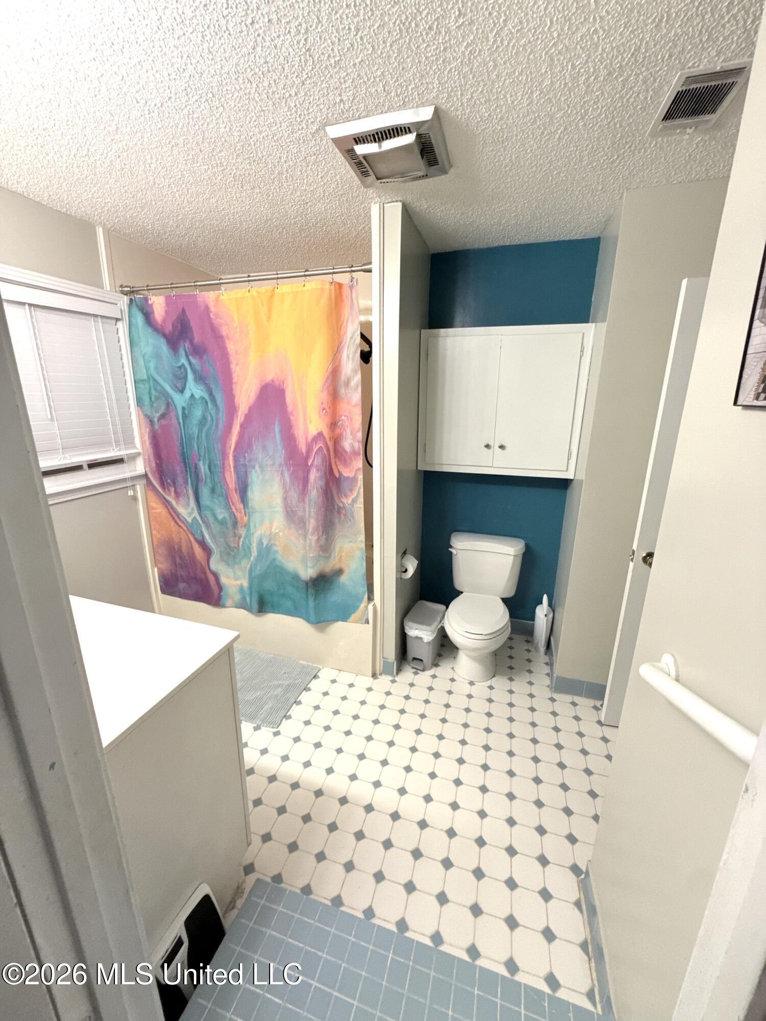 109 Brookside Drive Property Photo 7