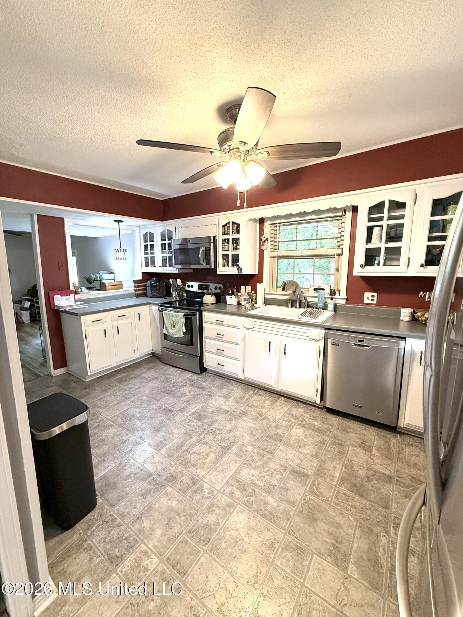 109 Brookside Drive Property Photo 11