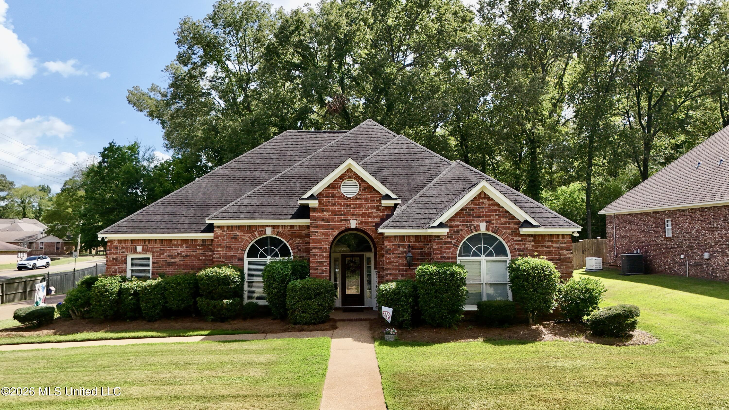 100 Trace Ridge Drive Property Photo 1