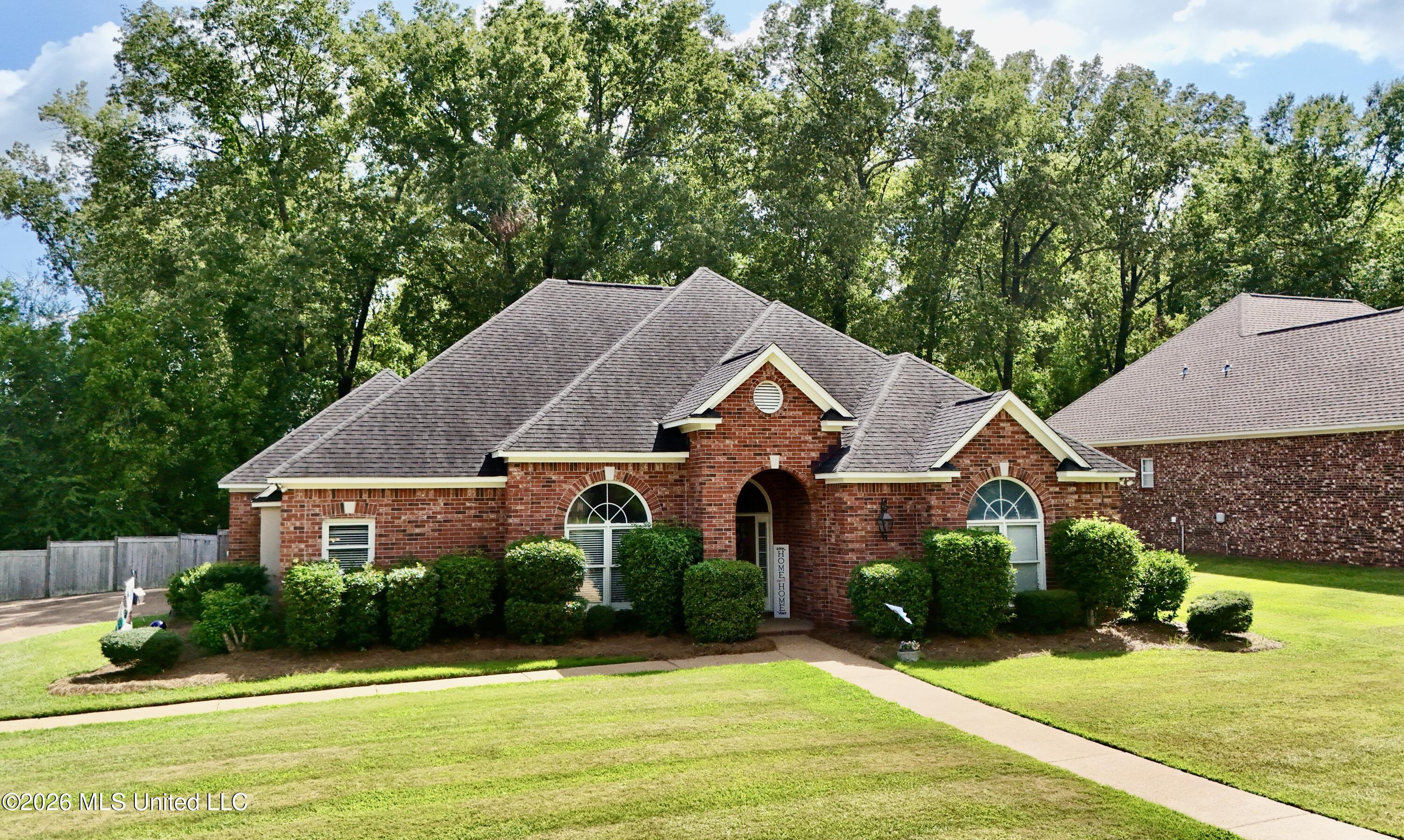 100 Trace Ridge Drive Property Photo 6