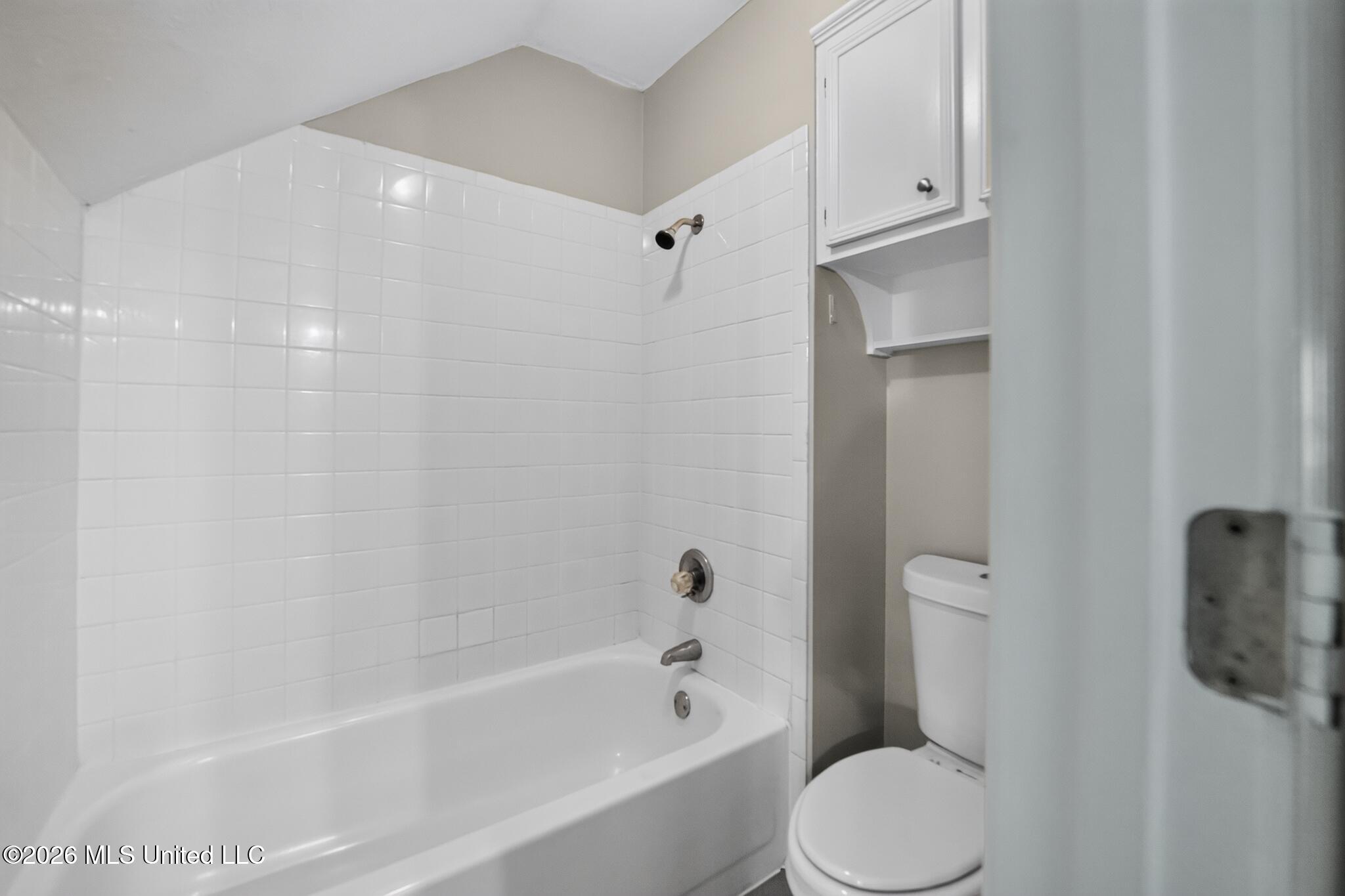 326 Crestview Drive Property Photo 17