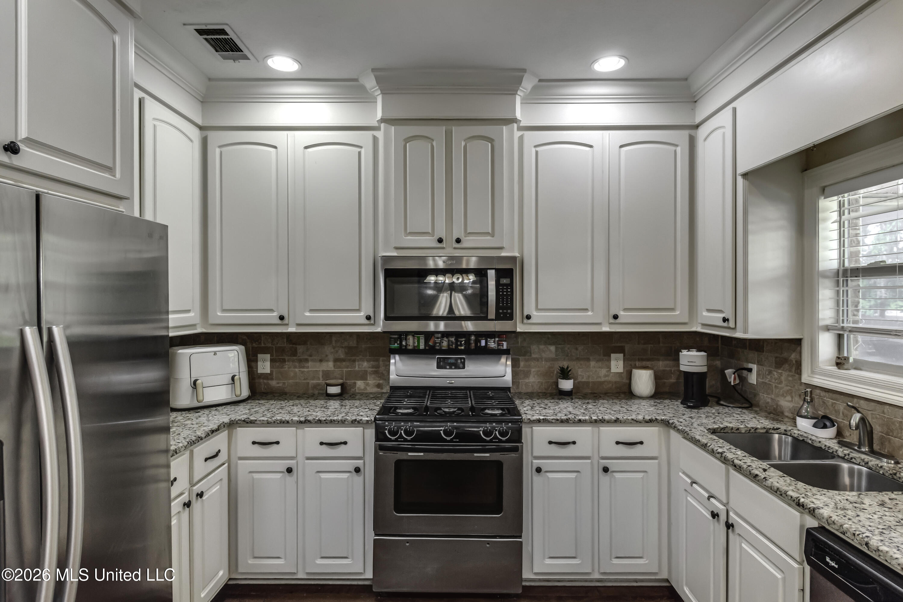 244 Greenfield Ridge Drive Property Photo 2
