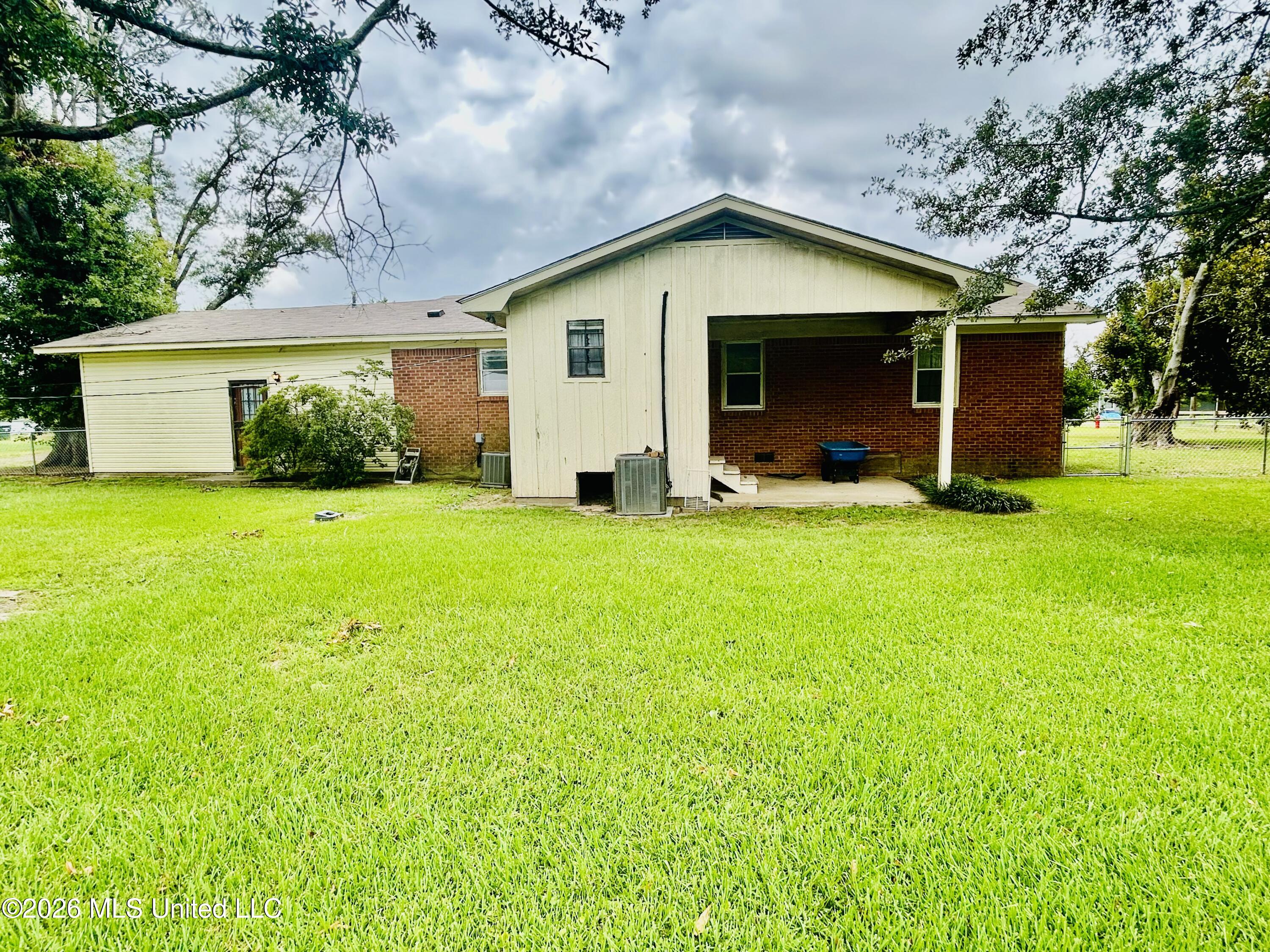 14081 Browning Road 520 Property Photo 5