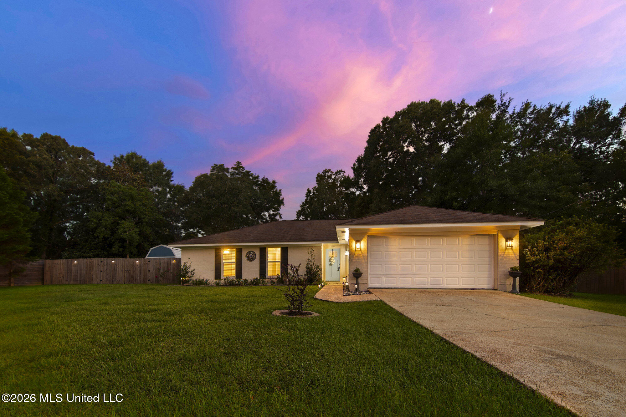 8715 Pine Ridge Boulevard Property Photo 1
