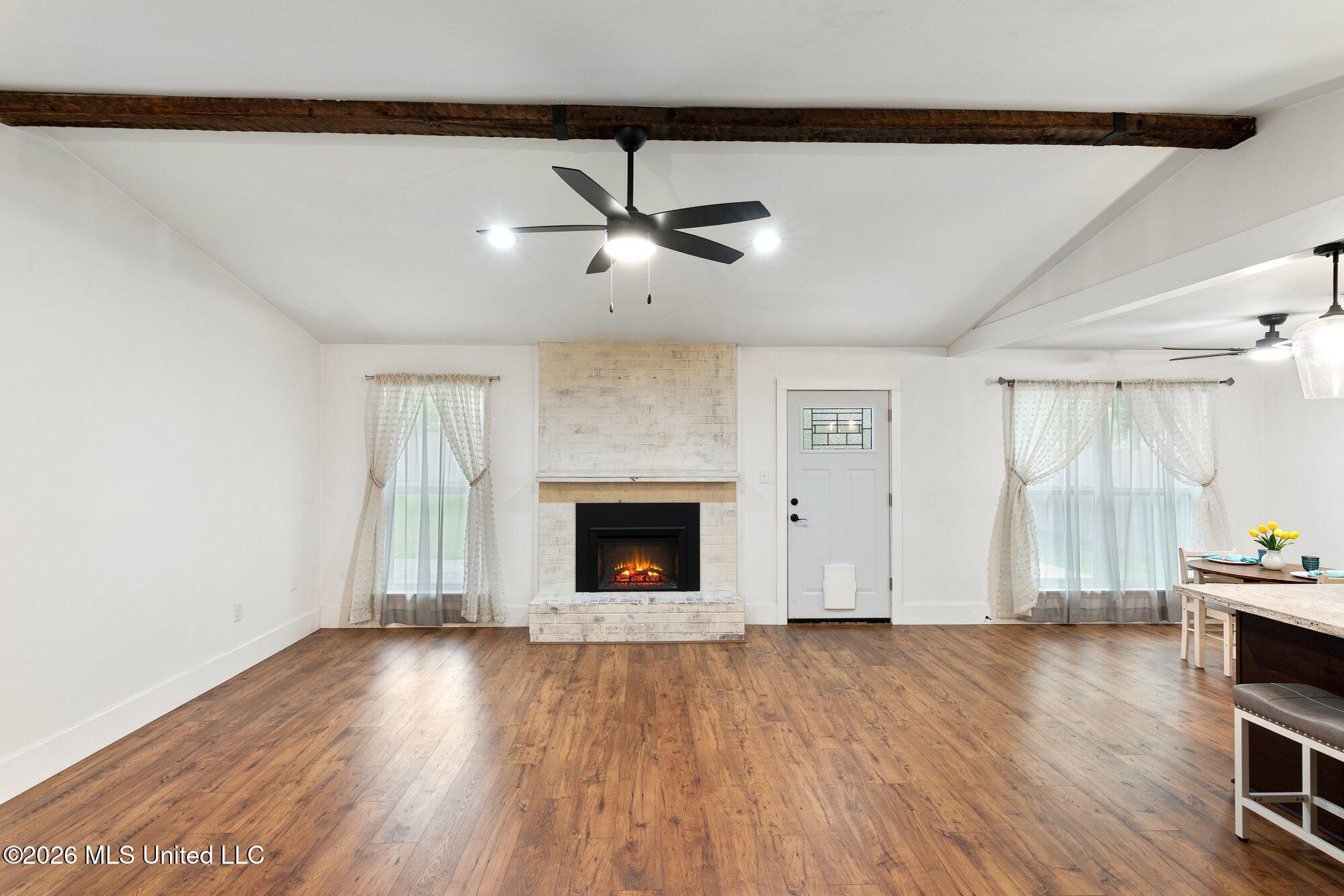 8715 Pine Ridge Boulevard Property Photo 4