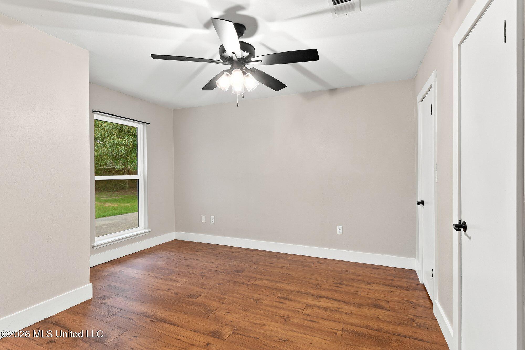 8715 Pine Ridge Boulevard Property Photo 14