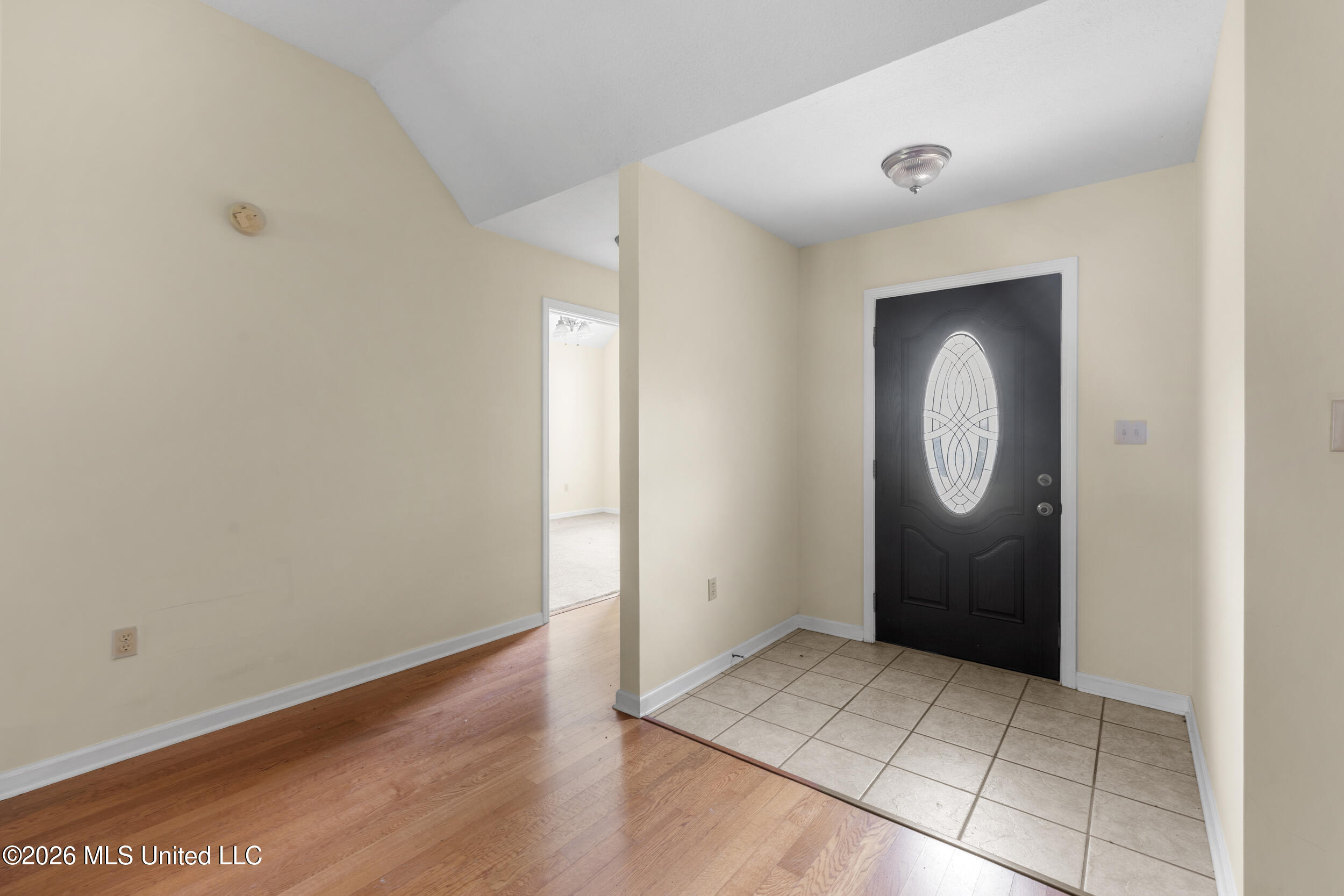 1459 N Red Banks Road Property Photo 3