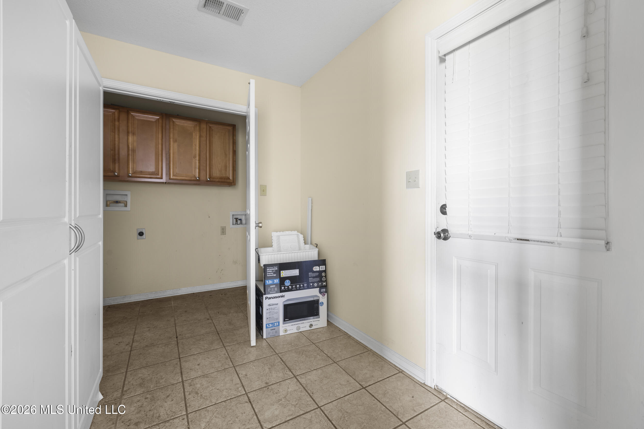 1459 N Red Banks Road Property Photo 15