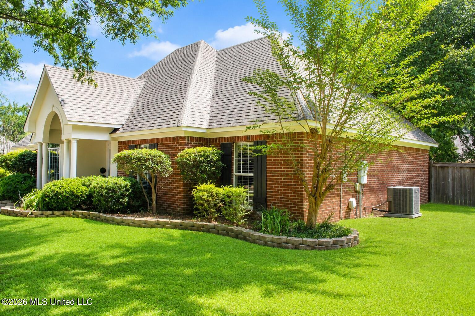 101 Stonebridge Lane Property Photo 3